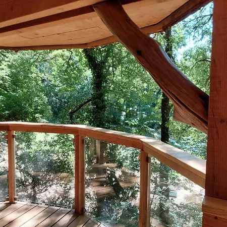 Les De Lodge Sarrant