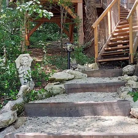 Lodge Les De Sarrant