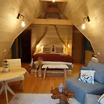 Lodge Les De